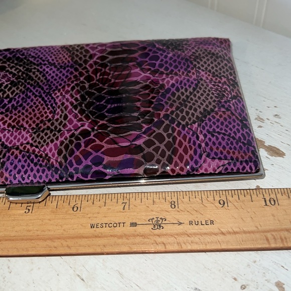 NWT LODIS snake embossed leather fully framed clutch wallet - Picture 9 of 10
